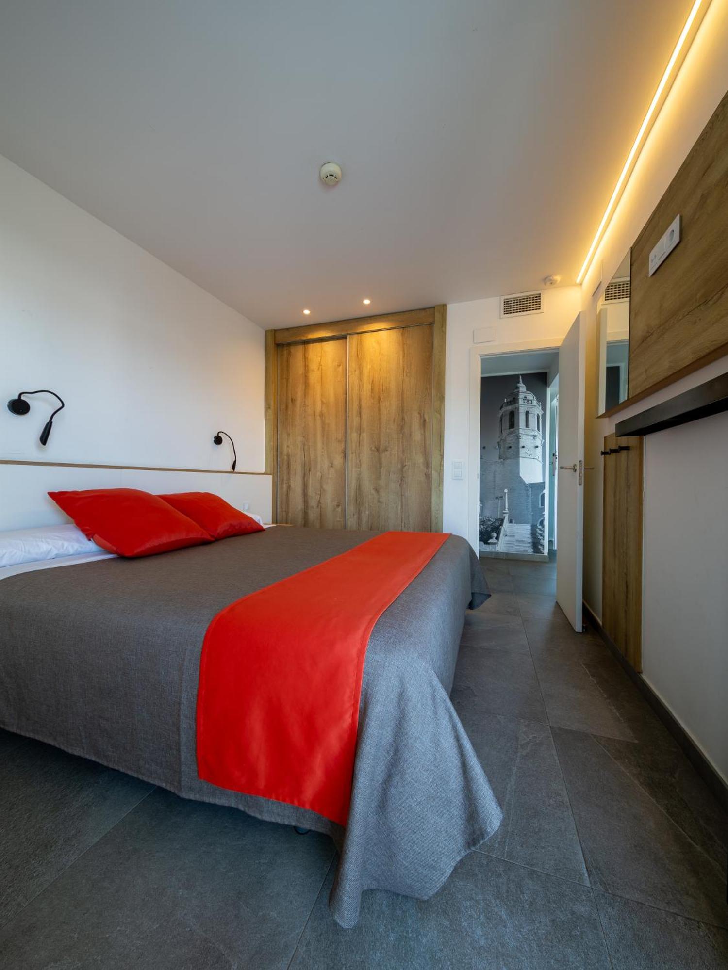 Apartamentos Sunway Apollo Ситжес Екстериор снимка