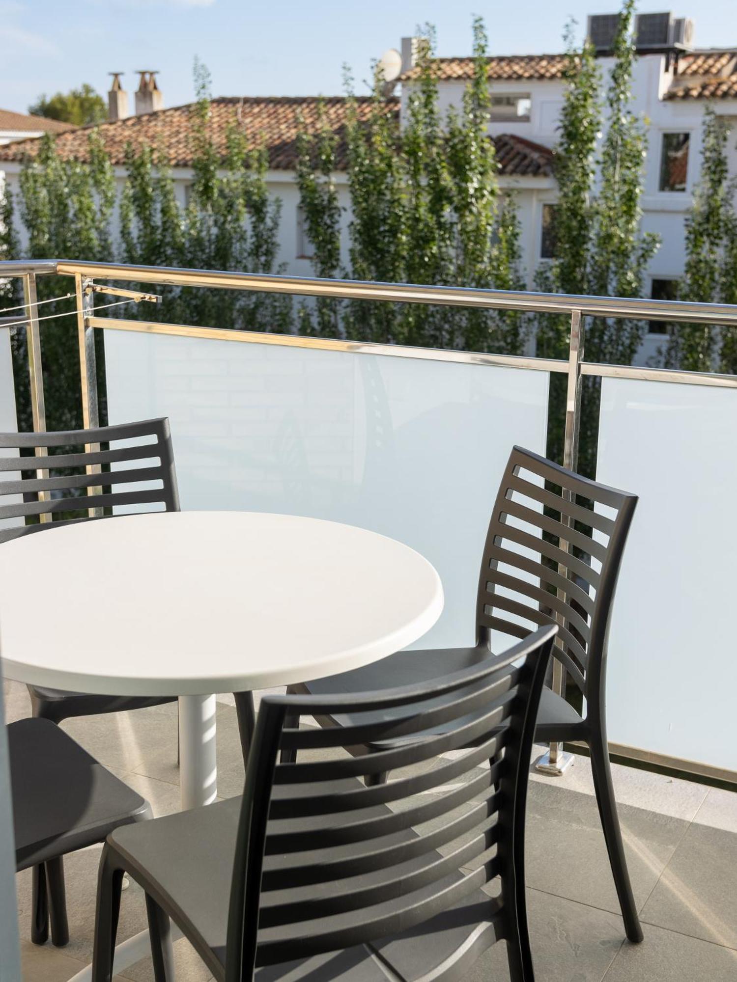 Apartamentos Sunway Apollo Ситжес Екстериор снимка
